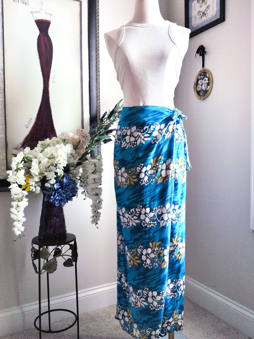 Magic Blue Floral Tie Sarong with White and Yellow Hibiscus